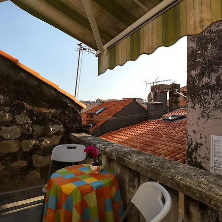 Apartment Nina - Old Town *